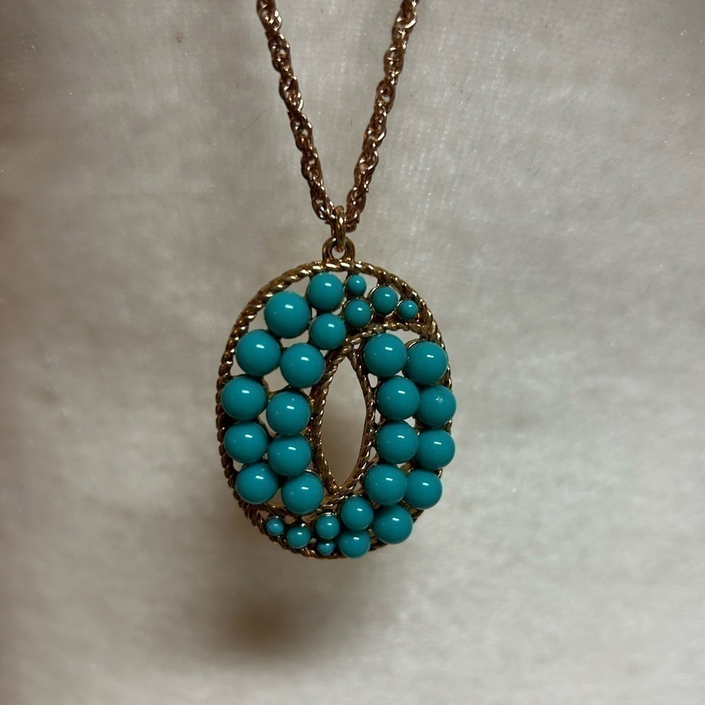 Vintage 32” necklace goldtone with blue stones stamped R - Picture 3 of 4